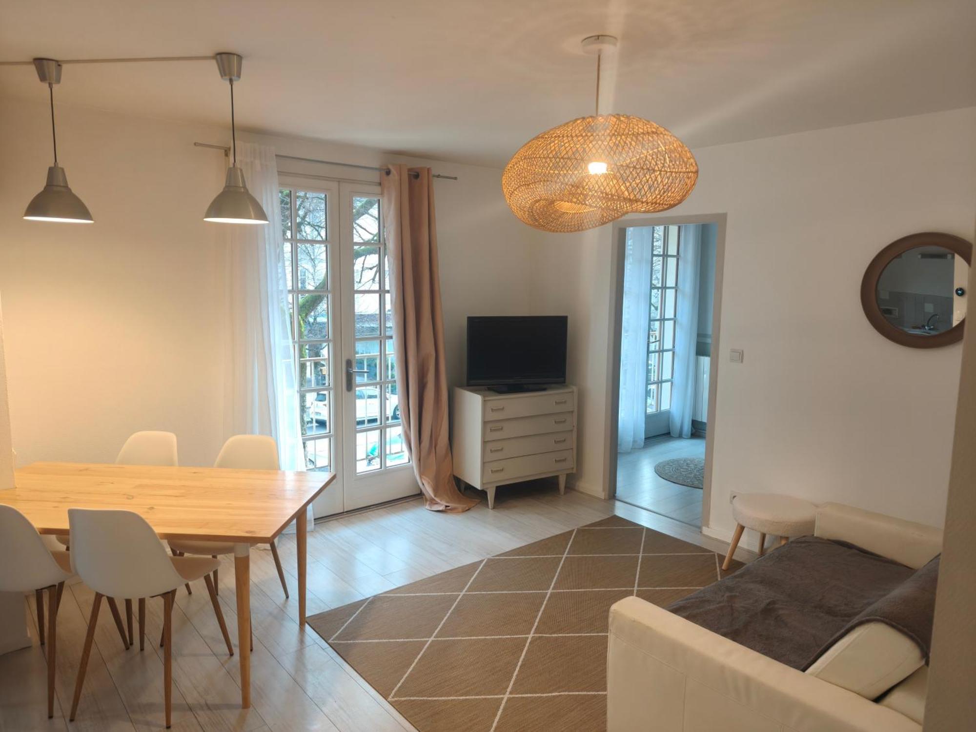 Апартаменти Bagneres De Luchon Hyper Centre Екстер'єр фото